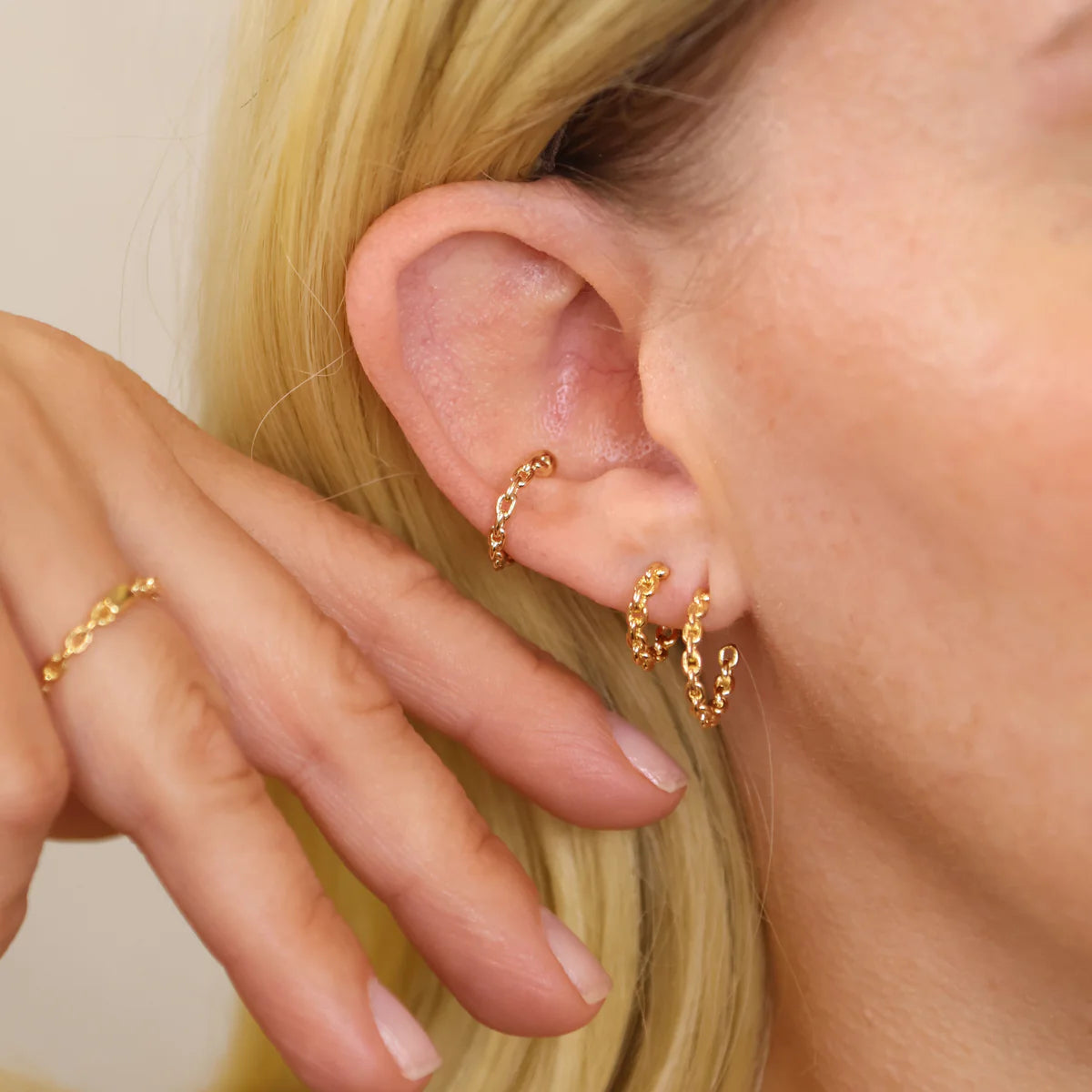 Cali- Chain ear cuff