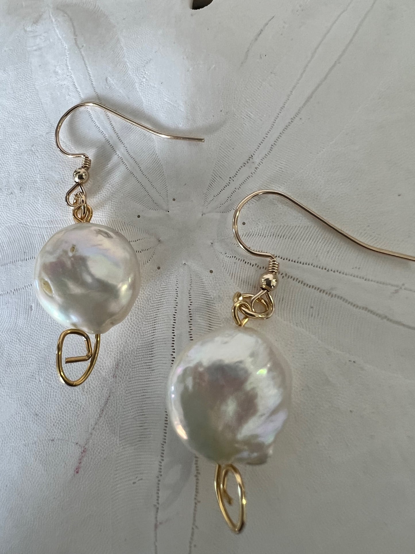 OLIVIA- Hidden E's Baroque Pearl Earrings